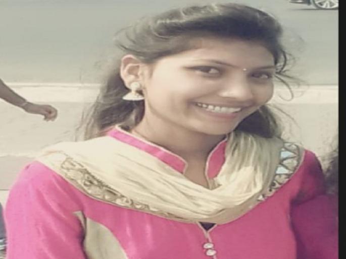 B.Sc students suicide at Kada | बीएससीचे शिक्षण घेणाऱ्या तरूणीने घेतला गळफास