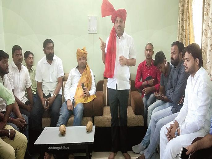 Five thousand volunteers for the Aakash Morcha from Karjat taluka | कर्जत तालुक्यातून आक्रोश मोर्चासाठी पाच हजार कार्यकर्ते Five thousand volunteers for the Aakash Morcha from Karjat taluka | कर्जत तालुक्यातून आक्रोश मोर्चासाठी पाच हजार कार्यकर्ते