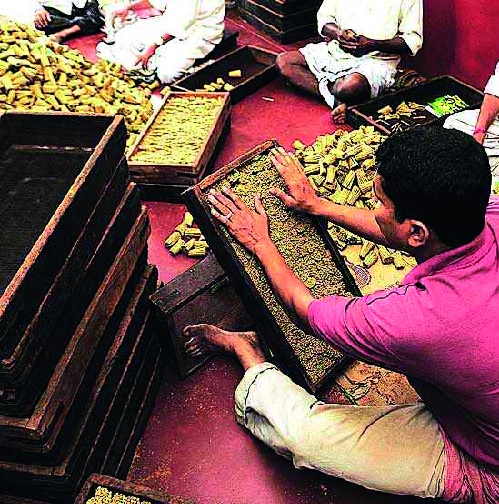 The loud voice of the laborers - Sundays special - Jagar | कष्टकऱ्यांचा बुलंद आवाज-- रविवार विशेष --जागर The loud voice of the laborers - Sundays special - Jagar | कष्टकऱ्यांचा बुलंद आवाज-- रविवार विशेष --जागर