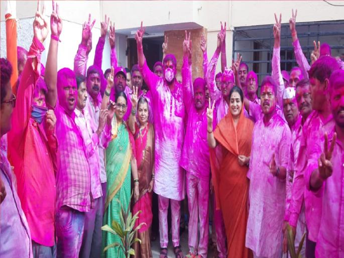 One sided power of founder co operative panel in Pratapgad factory in satara | प्रतापगड कारखान्यात संस्थापक सहकार पॅनलची एकहाती सत्ता One sided power of founder co operative panel in Pratapgad factory in satara | प्रतापगड कारखान्यात संस्थापक सहकार पॅनलची एकहाती सत्ता