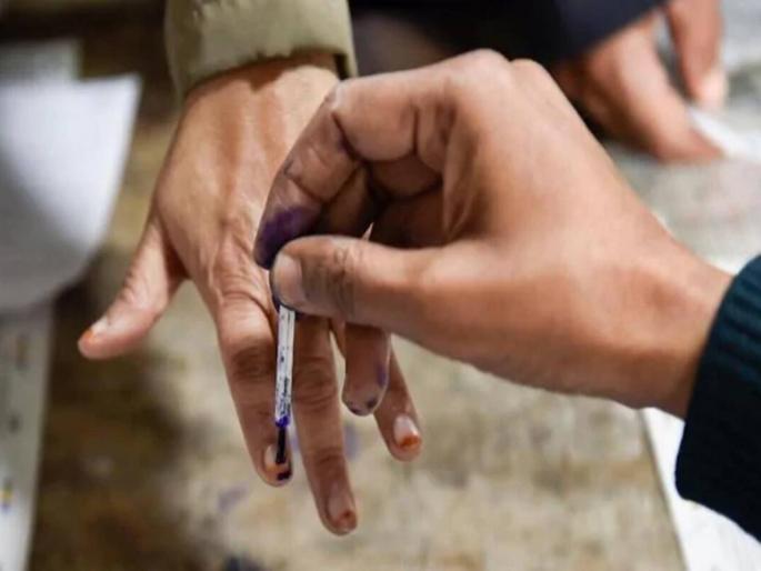 Voting today for 996 villagers | 996 गावकारभाऱ्यांसाठी आज मतदान Voting today for 996 villagers | 996 गावकारभाऱ्यांसाठी आज मतदान