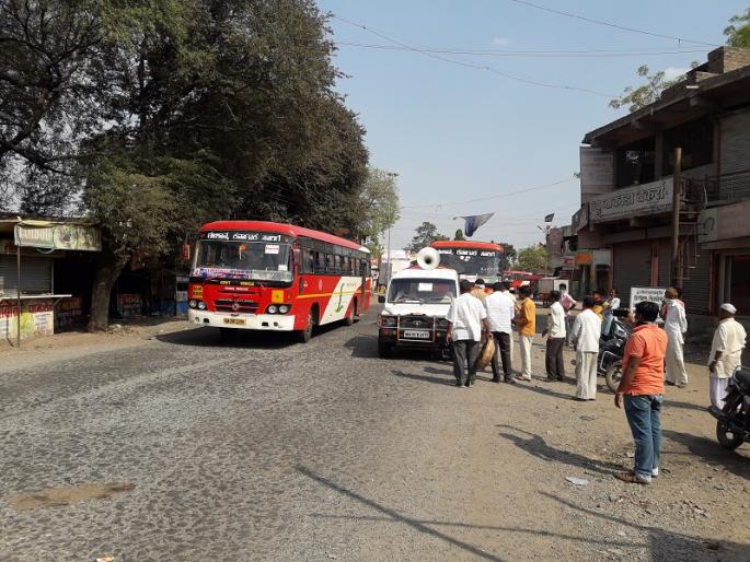 Karnataka govt leaves for Rajasthan; २६०० Worker departure | कनार्टक सरकारच्या ६५ बस राजस्थानकडे रवाना; २६०० कामगारांचे प्रस्थान Karnataka govt leaves for Rajasthan; २६०० Worker departure | कनार्टक सरकारच्या ६५ बस राजस्थानकडे रवाना; २६०० कामगारांचे प्रस्थान