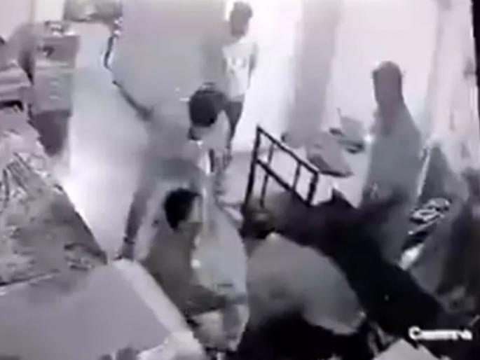 patient was dragged and brutally assaulted at rehabilitation centre near bengaluru | क्रूरतेचा कळस! रुग्णाला फरफटत नेलं अन् बेदम मारलं; रिहॅबिलिटेशन सेंटरमधील भयंकर घटना patient was dragged and brutally assaulted at rehabilitation centre near bengaluru | क्रूरतेचा कळस! रुग्णाला फरफटत नेलं अन् बेदम मारलं; रिहॅबिलिटेशन सेंटरमधील भयंकर घटना