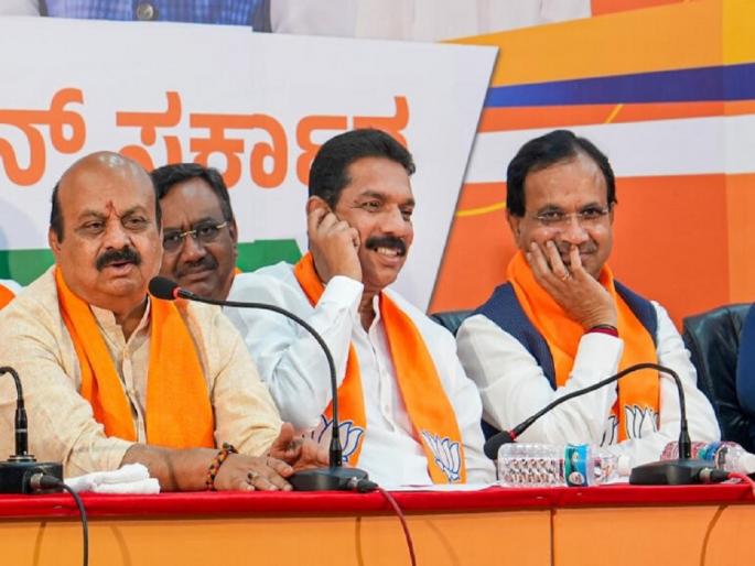 karnataka leader of opposition bjp crucial meeting today for elect party floor leader | कर्नाटकात विरोधी पक्षनेतेपदी कोण? बसवराज बोम्मई यांच्यासह अनेक नावे शर्यतीत, आज भाजपची महत्त्वाची बैठक! karnataka leader of opposition bjp crucial meeting today for elect party floor leader | कर्नाटकात विरोधी पक्षनेतेपदी कोण? बसवराज बोम्मई यांच्यासह अनेक नावे शर्यतीत, आज भाजपची महत्त्वाची बैठक!