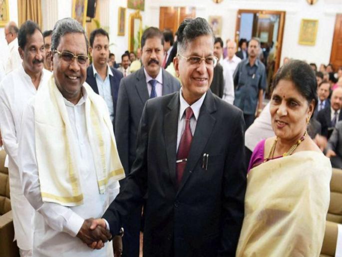 Lokayukta entered the office and knocked the knife, a shocking incident in Karnataka | लोकायुक्तांना ऑफिसमध्ये घुसून चाकूने भोसकलं, कर्नाटकमधील धक्कादायक घटना Lokayukta entered the office and knocked the knife, a shocking incident in Karnataka | लोकायुक्तांना ऑफिसमध्ये घुसून चाकूने भोसकलं, कर्नाटकमधील धक्कादायक घटना