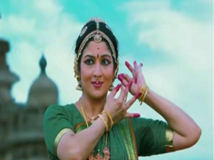 tamil nadu assembly elections bjp campaign video karti chidambaram wife picture twitter elections | कठीण आहे राव; भाजपच्या जाहिरातीत चिदंबरम यांच्या सूनबाईंचा फोटो झळकतो तेव्हा... tamil nadu assembly elections bjp campaign video karti chidambaram wife picture twitter elections | कठीण आहे राव; भाजपच्या जाहिरातीत चिदंबरम यांच्या सूनबाईंचा फोटो झळकतो तेव्हा...