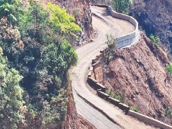 Start one-way traffic from Karul Ghat in eight days Demand of Uddhav Sena office bearers to District Collector | करूळ घाटातून आठ दिवसांत एकेरी वाहतूक सुरू करा, उद्धवसेनेच्या पदाधिकाऱ्यांची जिल्हाधिकाऱ्यांकडे मागणी Start one-way traffic from Karul Ghat in eight days Demand of Uddhav Sena office bearers to District Collector | करूळ घाटातून आठ दिवसांत एकेरी वाहतूक सुरू करा, उद्धवसेनेच्या पदाधिकाऱ्यांची जिल्हाधिकाऱ्यांकडे मागणी