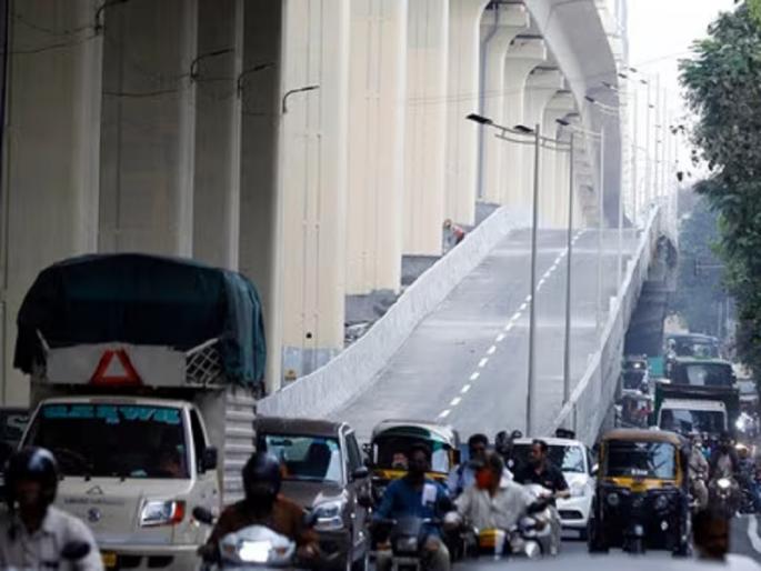 Who made the curve road VIP? Question of thousands of professionals, common man but VIP only | कर्वे रस्ता व्हीआयपी कुणी केला? हजारभर व्यावसायिकांचा प्रश्न, सामान्य माणूसपण व्हीआयपीच Who made the curve road VIP? Question of thousands of professionals, common man but VIP only | कर्वे रस्ता व्हीआयपी कुणी केला? हजारभर व्यावसायिकांचा प्रश्न, सामान्य माणूसपण व्हीआयपीच