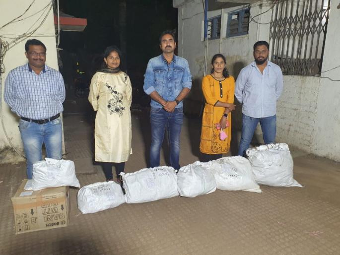 Raid on gutka sale, gambling by Social Security Squad in Pimpri; Property worth Rs 89,000 confiscated | पिंपरीत गुटखा विक्री, जुगार अड्यावर सामाजिक सुरक्षा पथकाचा छापा; ८९ हजारांचा मुददेमाल जप्त Raid on gutka sale, gambling by Social Security Squad in Pimpri; Property worth Rs 89,000 confiscated | पिंपरीत गुटखा विक्री, जुगार अड्यावर सामाजिक सुरक्षा पथकाचा छापा; ८९ हजारांचा मुददेमाल जप्त