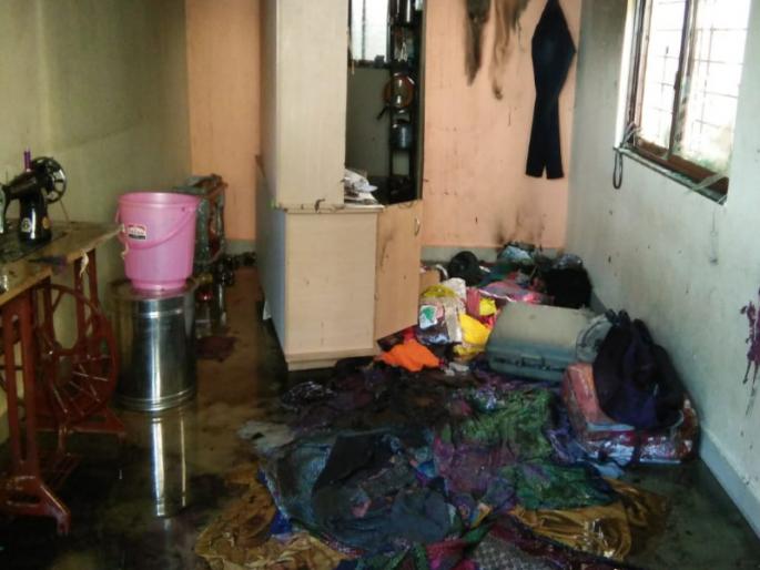 Gas cylinder explosion in Kasarwadi; Five people are injured | कासारवाडीत घरगुती गॅसचा स्फोट; पाच जण जखमी Gas cylinder explosion in Kasarwadi; Five people are injured | कासारवाडीत घरगुती गॅसचा स्फोट; पाच जण जखमी