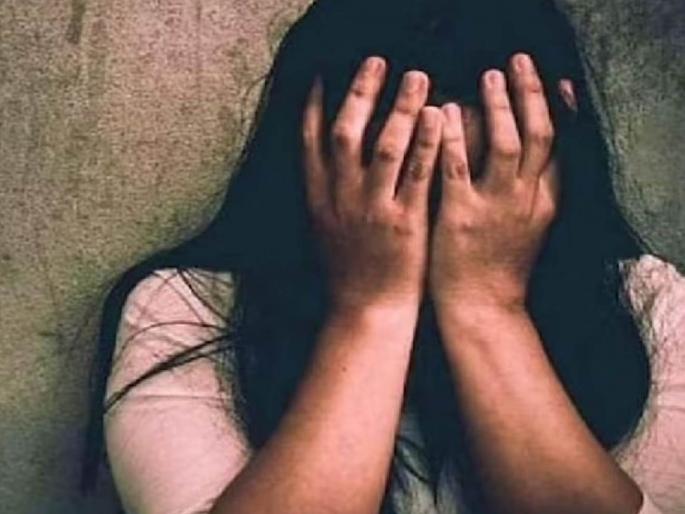 Abducted girl rescued from mumbai police arrested a yongsters before 24 hours | अपहरण झालेल्या मुलीची मुंबईतून सुटका; अवघ्या २४ तासात तरुणास पोलिसांनी ठोकल्या बेड्या Abducted girl rescued from mumbai police arrested a yongsters before 24 hours | अपहरण झालेल्या मुलीची मुंबईतून सुटका; अवघ्या २४ तासात तरुणास पोलिसांनी ठोकल्या बेड्या