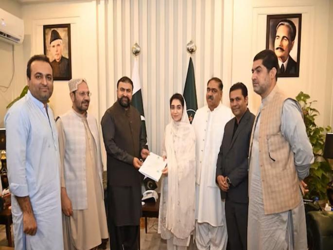 Who is Kashish Chaudhary?; At just 25 years old, this Hindu girl created history in Pakistan | कोण आहे कशिश चौधरी?; वयाच्या २५ व्या वर्षी या हिंदू मुलीनं पाकिस्तानात रचला इतिहास Who is Kashish Chaudhary?; At just 25 years old, this Hindu girl created history in Pakistan | कोण आहे कशिश चौधरी?; वयाच्या २५ व्या वर्षी या हिंदू मुलीनं पाकिस्तानात रचला इतिहास