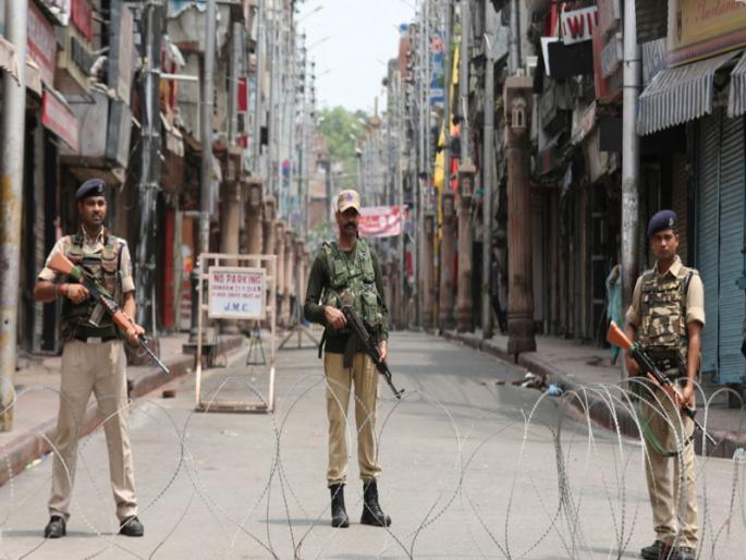 Restrictions in Kashmir: 'Answer every question' | काश्मीरमधील निर्बंध: ‘प्रत्येक प्रश्नाचे उत्तर द्या’ Restrictions in Kashmir: 'Answer every question' | काश्मीरमधील निर्बंध: ‘प्रत्येक प्रश्नाचे उत्तर द्या’