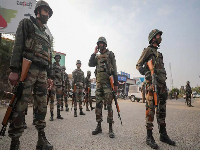 Jammu Kashmir News: Terrorist attack in Bandipora, two policemen died | जम्मू-काश्मीरच्या बांदीपोरामध्ये दहशतवादी हल्ला, दोन पोलिसांना वीरमरण