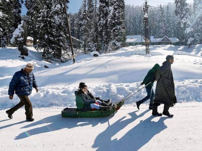 Below the freezing point of mercury in Kashmir; The cold will increase, the temperature will decrease in the north | काश्मीरमधील पारा गोठणबिंदूच्या खाली; थंडी वाढणार, उत्तरेकडे तापमानात माेठी घट