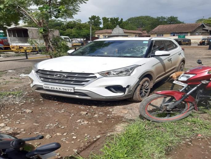 The car hit the motorcycle; The boy died on the spot | कारची मोटारसायकलला धडक; मुलगा जागीच ठार The car hit the motorcycle; The boy died on the spot | कारची मोटारसायकलला धडक; मुलगा जागीच ठार