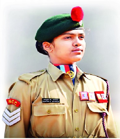 Karvirkanya Kasturi Sawekar will slap Everest on Everest. The only one from Kolhapur | करवीरकन्या कस्तुरी सावेकर एव्हरेस्टवर तिरंगा फडकविणार । कोल्हापुरातून एकमेव Karvirkanya Kasturi Sawekar will slap Everest on Everest. The only one from Kolhapur | करवीरकन्या कस्तुरी सावेकर एव्हरेस्टवर तिरंगा फडकविणार । कोल्हापुरातून एकमेव