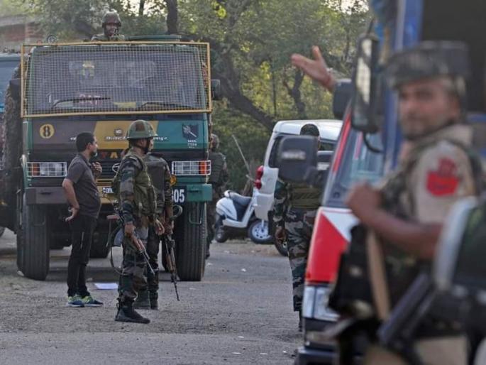 terrorists attack on army convoy in jammu kashmir kathua inside story | ग्रेनेड फेकले, १२ मिनिटं गोळीबार... ५ जवान शहीद; कठुआ दहशतवादी हल्ल्याची Inside Story terrorists attack on army convoy in jammu kashmir kathua inside story | ग्रेनेड फेकले, १२ मिनिटं गोळीबार... ५ जवान शहीद; कठुआ दहशतवादी हल्ल्याची Inside Story