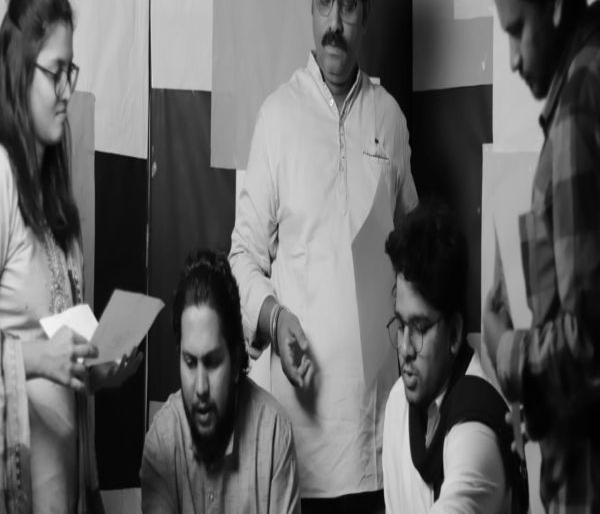 Spontaneous Response to Online Acting Cuts: The Acting Step to Overcome Corona | ऑनलाइन अभिनय कट्ट्याला उत्स्फूर्त प्रतिसाद : कोरोनावर मात करण्यासाठी अभिनय कट्ट्याचे स्पृहणीय पाऊल Spontaneous Response to Online Acting Cuts: The Acting Step to Overcome Corona | ऑनलाइन अभिनय कट्ट्याला उत्स्फूर्त प्रतिसाद : कोरोनावर मात करण्यासाठी अभिनय कट्ट्याचे स्पृहणीय पाऊल