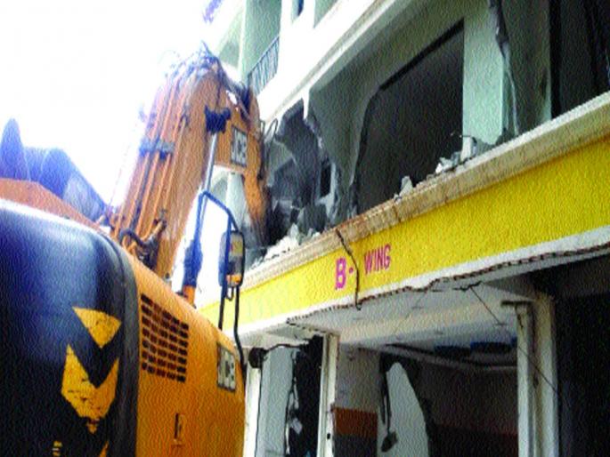 Handicap, KDMC proceedings in Nandivali | नांदिवलीत इमारतीवर हातोडा, केडीएमसीची कारवाई