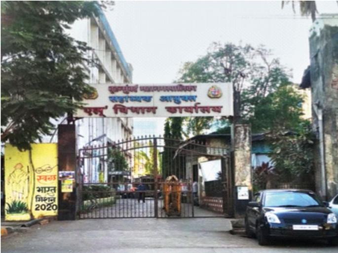 Be it birth or death; You have to wear a hat for the certificate | जन्म असो वा मृत्यू; प्रमाणपत्रासाठी खेटे तर घालावेच लागणार; महापालिकेचा कारभार Be it birth or death; You have to wear a hat for the certificate | जन्म असो वा मृत्यू; प्रमाणपत्रासाठी खेटे तर घालावेच लागणार; महापालिकेचा कारभार