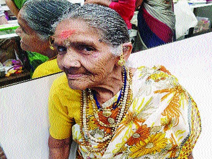 elderly man killed to pay off debt; Murder boy arrested by police | कर्ज फेडण्यासाठी केली वृद्धेची हत्या; मारेकरी दाम्पत्यास अटक elderly man killed to pay off debt; Murder boy arrested by police | कर्ज फेडण्यासाठी केली वृद्धेची हत्या; मारेकरी दाम्पत्यास अटक