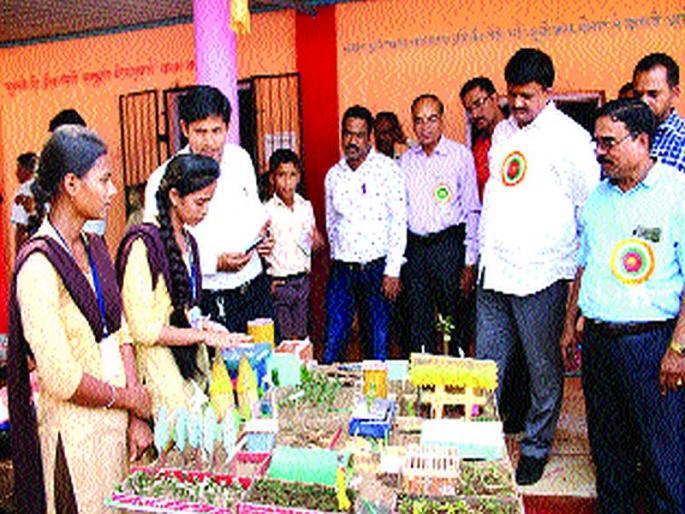 Science demonstration at Kurze School in vikramgad | तालुक्यातील कुर्झे शाळेत विज्ञान प्रदर्शन Science demonstration at Kurze School in vikramgad | तालुक्यातील कुर्झे शाळेत विज्ञान प्रदर्शन
