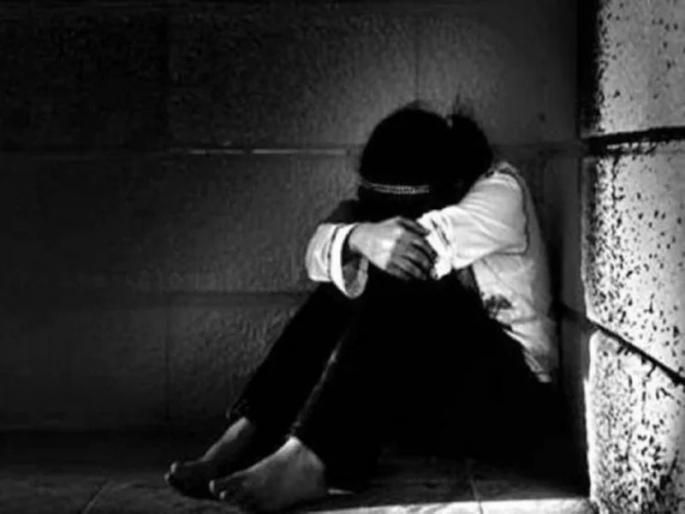 The father had been Sexual harassment his daughter for one years in haryana mac | धक्कादायक! बाप वर्षभर करत होता मुलीवर अत्याचार; लेकीनं मृत बाळाला दिला जन्म अन्... 