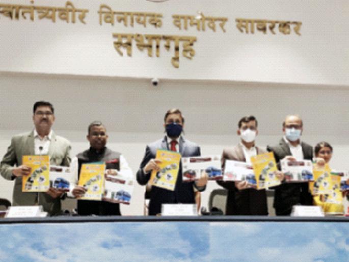 commissioner dr vijay suryawanshi presented kdmc budget of rs 1773 crore no tax or price increase | KDMC Budget 2022: आरोग्यम् धनसंपदेचा निर्धार! केडीएमसीचा १७७३.५६ कोटींचा अर्थसंकल्प; कर, दरवाढ नाही commissioner dr vijay suryawanshi presented kdmc budget of rs 1773 crore no tax or price increase | KDMC Budget 2022: आरोग्यम् धनसंपदेचा निर्धार! केडीएमसीचा १७७३.५६ कोटींचा अर्थसंकल्प; कर, दरवाढ नाही