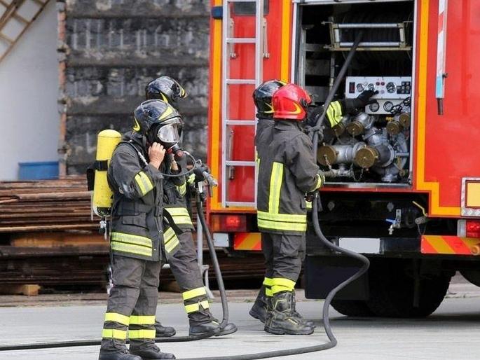 The martyrdom status of 'those' soldiers | ‘त्या’ जवानांना शहीद दर्जा; राज्य सरकारचा निर्णय The martyrdom status of 'those' soldiers | ‘त्या’ जवानांना शहीद दर्जा; राज्य सरकारचा निर्णय