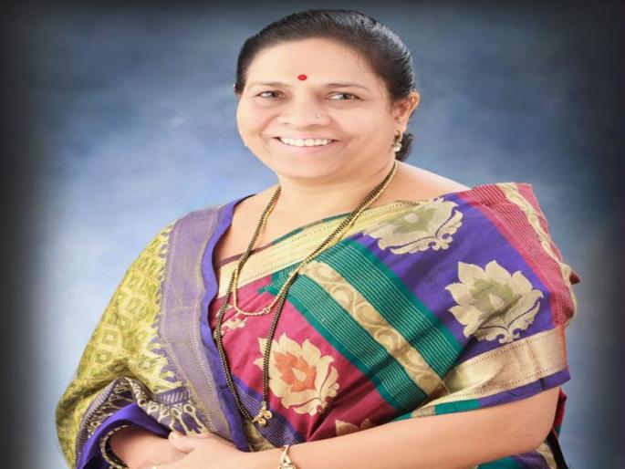 CoronaVirus kdmc mayor vinita rane home Quarantined herself after attending wedding kkg | CoronaVirus: 'त्या' वादग्रस्त लग्नातील हजेरीनंतर कल्याण डोंबिवलीच्या महापौर होम क्वॉरेंटाईन CoronaVirus kdmc mayor vinita rane home Quarantined herself after attending wedding kkg | CoronaVirus: 'त्या' वादग्रस्त लग्नातील हजेरीनंतर कल्याण डोंबिवलीच्या महापौर होम क्वॉरेंटाईन