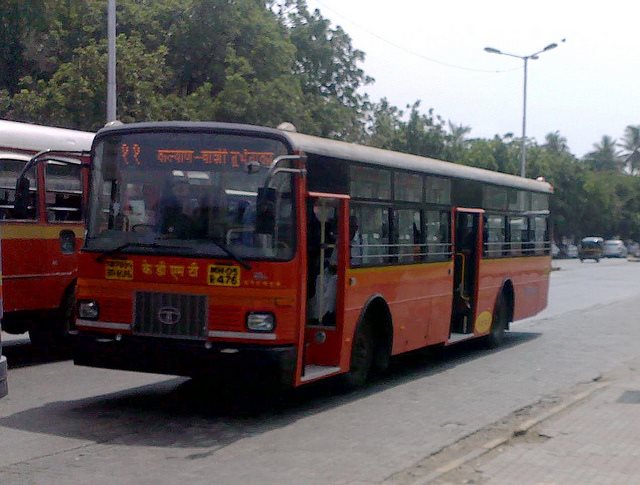  One lac a day loss to KDMT | केडीएमटीला दिवसाला एक लाखाचे नुकसान