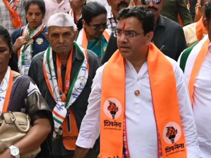 kedar dighe news A case has been registered against Uddhav Thackeray's Shiv Sena candidate Kedar Dighe for distributing money to voters | उद्धवसेनेचे केदार दिघेंविरुद्ध पैसे वाटल्याचा आरोप; अदखलपात्र गुन्हा दाखल kedar dighe news A case has been registered against Uddhav Thackeray's Shiv Sena candidate Kedar Dighe for distributing money to voters | उद्धवसेनेचे केदार दिघेंविरुद्ध पैसे वाटल्याचा आरोप; अदखलपात्र गुन्हा दाखल