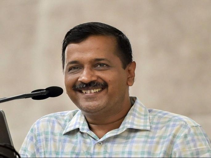 circular principals teachers of delhi govt schools to attend cm swearing ceremony | शपथविधीला केजरीवालांनी सरकारी शाळेच्या शिक्षकांना बोलावल्यानं वाद, भाजपाचं टीकास्त्र circular principals teachers of delhi govt schools to attend cm swearing ceremony | शपथविधीला केजरीवालांनी सरकारी शाळेच्या शिक्षकांना बोलावल्यानं वाद, भाजपाचं टीकास्त्र