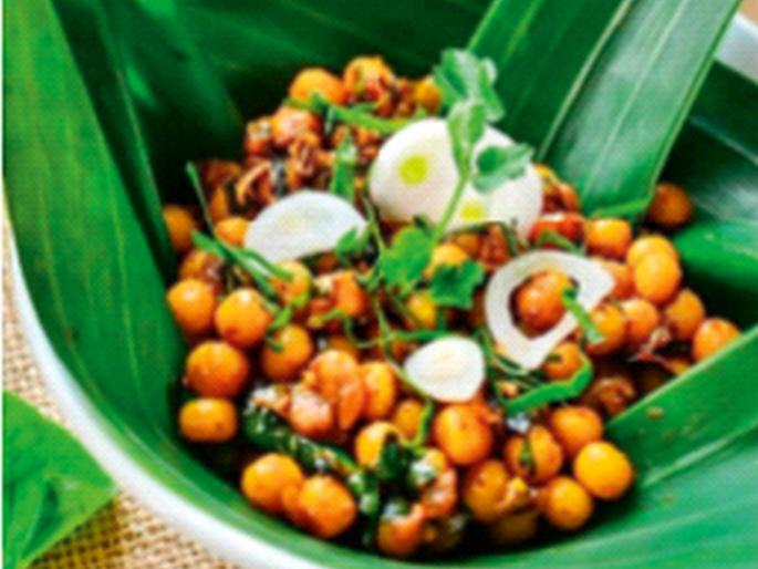 Manipur's Grandmother's 'Keli Chana' | मणिपूरच्या आजीबाईंचा ‘केली चना’ Manipur's Grandmother's 'Keli Chana' | मणिपूरच्या आजीबाईंचा ‘केली चना’