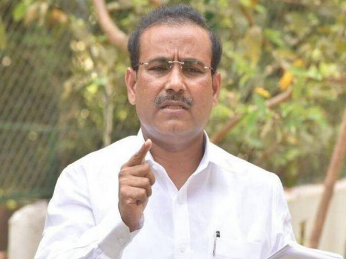 Maharashtra's target of 10 to 15 lakh vaccinations in a day; But there is not much supply from the center | Rajesh Tope : महाराष्ट्राचे एका दिवसात १० ते १५ लाख लसीकरणाचे लक्ष्य; मात्र केंद्राकडून तेवढा पुरवठा नाही Maharashtra's target of 10 to 15 lakh vaccinations in a day; But there is not much supply from the center | Rajesh Tope : महाराष्ट्राचे एका दिवसात १० ते १५ लाख लसीकरणाचे लक्ष्य; मात्र केंद्राकडून तेवढा पुरवठा नाही