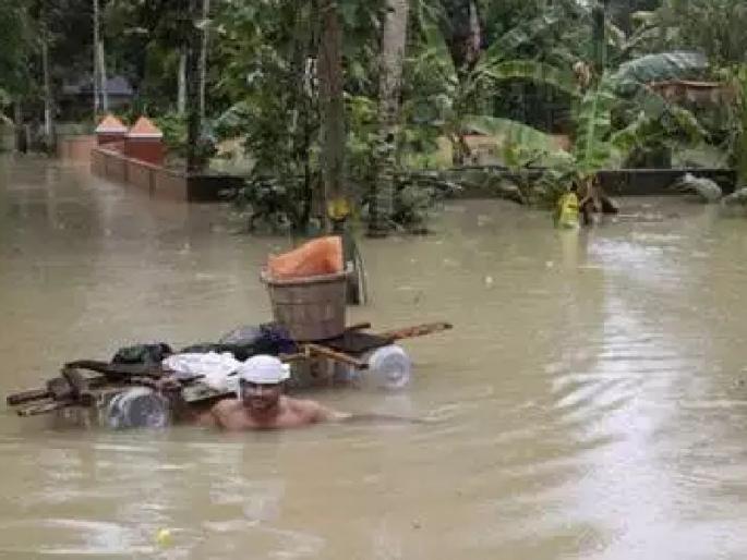 Keral floods: 'It hurts' by seeing a broken house, committed suicide | Kerala Floods: मोडलेलं घर पाहून 'तो' कोलमडला, गळफास लावून तरुणाची आत्महत्या