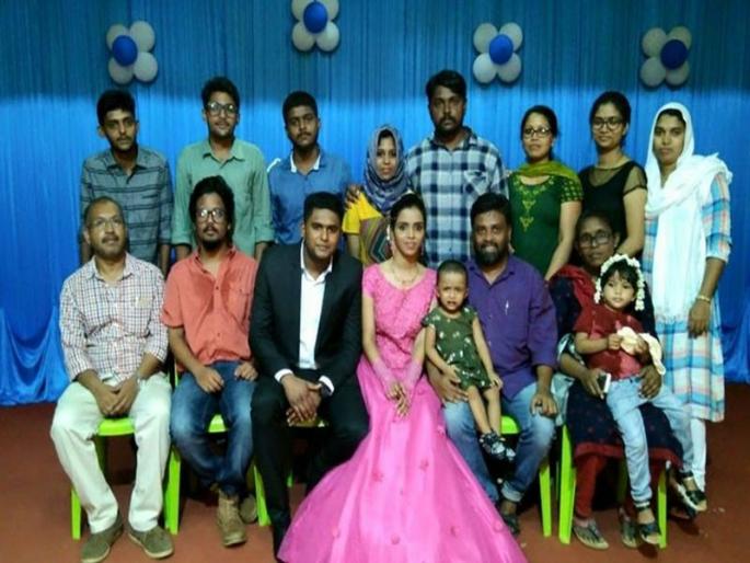 Muslim woman married with Christian youth, boycott of family after order of Masjid Committee | मुस्लिम तरुणीचा ख्रिश्चन तरुणाशी विवाह, मस्जिद कमिटीच्या आदेशानंतर कुटुंबावर बहिष्कार Muslim woman married with Christian youth, boycott of family after order of Masjid Committee | मुस्लिम तरुणीचा ख्रिश्चन तरुणाशी विवाह, मस्जिद कमिटीच्या आदेशानंतर कुटुंबावर बहिष्कार