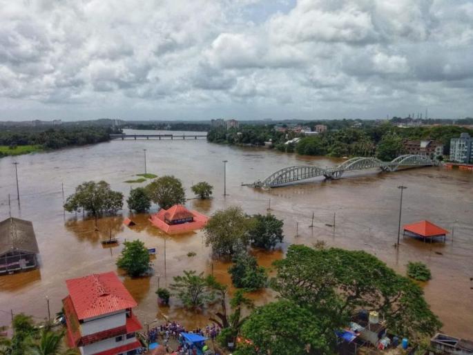 Heavy rain in Kerala but rest South India in drought shelter | केरळमध्ये महापूर पण उर्वरित दक्षिण भारत दुष्काळाच्या छायेत Heavy rain in Kerala but rest South India in drought shelter | केरळमध्ये महापूर पण उर्वरित दक्षिण भारत दुष्काळाच्या छायेत