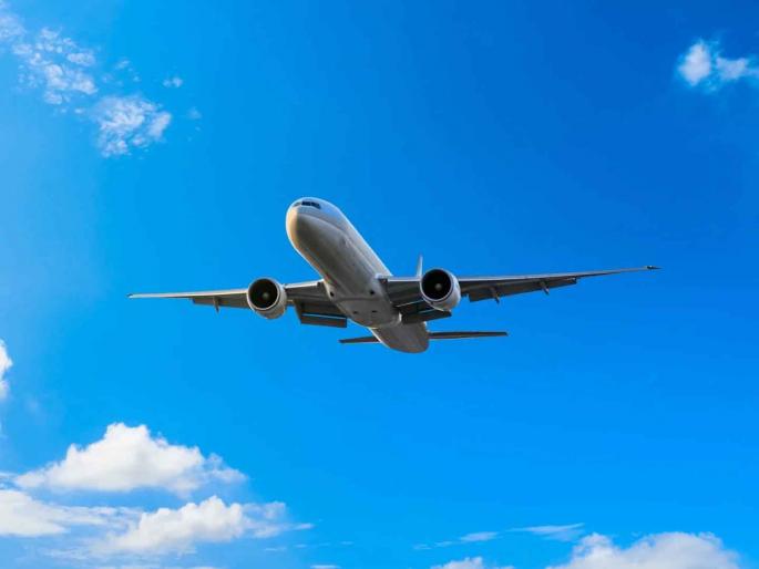 Cochin - Pune flight delayed by almost 9 hours; Passenger inconvenience | कोचीन - पुणे विमानाला तब्बल ९ तासांचा विलंब; प्रवाशांची गैरसोय Cochin - Pune flight delayed by almost 9 hours; Passenger inconvenience | कोचीन - पुणे विमानाला तब्बल ९ तासांचा विलंब; प्रवाशांची गैरसोय