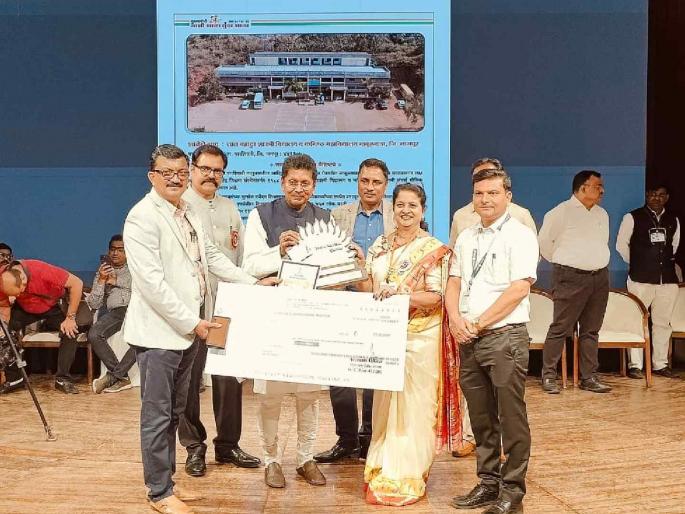Lal Bahadur Shastri Vidyalaya won the Chief Minister My School Beautiful School Competition | मुख्यमंत्री माझी शाळा सुंदर शाळा स्पर्धेत लालबहादूर शास्त्री विद्यालयाची भरारी Lal Bahadur Shastri Vidyalaya won the Chief Minister My School Beautiful School Competition | मुख्यमंत्री माझी शाळा सुंदर शाळा स्पर्धेत लालबहादूर शास्त्री विद्यालयाची भरारी