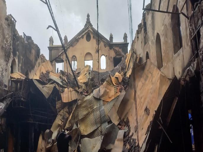 Original dacha of Keshavrao Bhosle Theatre intact, part of reverse damaged; Clear from structural audit | Kolhapur: ‘केशवराव’चा मूळ ढाचा शाबूत, मागील बाजूचा काही भाग खराब; स्ट्रक्चरल ऑडिटमधून स्पष्ट Original dacha of Keshavrao Bhosle Theatre intact, part of reverse damaged; Clear from structural audit | Kolhapur: ‘केशवराव’चा मूळ ढाचा शाबूत, मागील बाजूचा काही भाग खराब; स्ट्रक्चरल ऑडिटमधून स्पष्ट