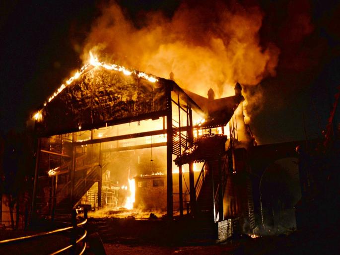 Keshavrao Bhosle Theater Fire: The challenge of solving the mystery of the fire, the truth will come out only through CCTV | Kolhapur- Keshavrao Bhosle Theatre Fire: आगीचे गूढ उकलण्याचे आव्हान, ‘सीसीटीव्ही’तूनच सत्य येणार समोर Keshavrao Bhosle Theater Fire: The challenge of solving the mystery of the fire, the truth will come out only through CCTV | Kolhapur- Keshavrao Bhosle Theatre Fire: आगीचे गूढ उकलण्याचे आव्हान, ‘सीसीटीव्ही’तूनच सत्य येणार समोर