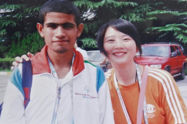 The gold medal winner is running a struggle for charity | सुवर्णपदक विजेता धावपटू करतोय चरितार्थासाठी संघर्ष