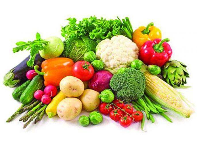 As soon as the price of vegetables goes up; Difference in supply and demand in Raigad | भाजीपाल्याच्या दराचा आलेख चढताच; रायगडमध्ये मागणी पुरवठ्यामध्ये तफावत As soon as the price of vegetables goes up; Difference in supply and demand in Raigad | भाजीपाल्याच्या दराचा आलेख चढताच; रायगडमध्ये मागणी पुरवठ्यामध्ये तफावत