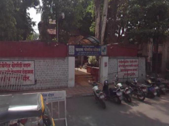 threatening to abduct children An extreme step taken by a businessman, incident in Bhavani Peth | मुलांना उचलून नेण्याची धमकी; व्यावसायिकाने उचलले टोकाचे पाऊल, भवानी पेठेतील घटना threatening to abduct children An extreme step taken by a businessman, incident in Bhavani Peth | मुलांना उचलून नेण्याची धमकी; व्यावसायिकाने उचलले टोकाचे पाऊल, भवानी पेठेतील घटना