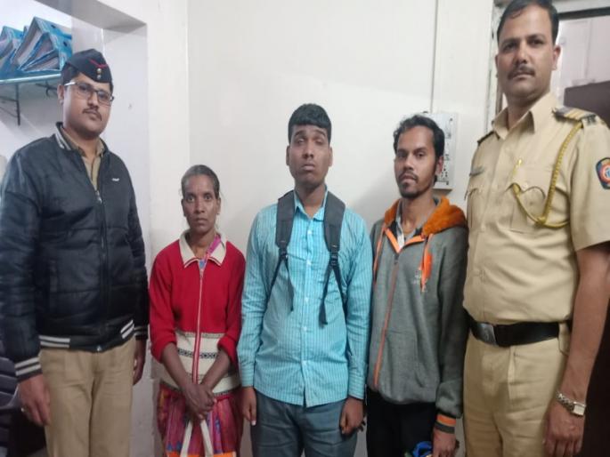 The blind student, who was going to suicide but he saw 'humanity' hidden under the Khaki uniform | आत्महत्या करायला निघालेल्या अंध विद्यार्थ्याला खाकी वर्दीच्या आड लपलेल्या ‘माणुसकी’चा प्रत्यय The blind student, who was going to suicide but he saw 'humanity' hidden under the Khaki uniform | आत्महत्या करायला निघालेल्या अंध विद्यार्थ्याला खाकी वर्दीच्या आड लपलेल्या ‘माणुसकी’चा प्रत्यय