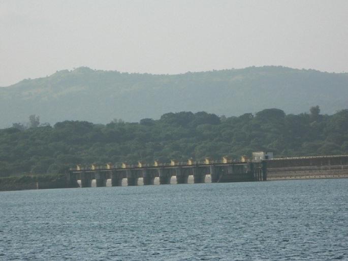 Five and a half TMC water from Khadakwasla canal for Rabi, no circulation for summer season | रब्बीसाठी खडकवासला कालव्यातून साडेपाच टीएमसी पाणी, उन्हाळी हंगामासाठी आवर्तन नाही Five and a half TMC water from Khadakwasla canal for Rabi, no circulation for summer season | रब्बीसाठी खडकवासला कालव्यातून साडेपाच टीएमसी पाणी, उन्हाळी हंगामासाठी आवर्तन नाही