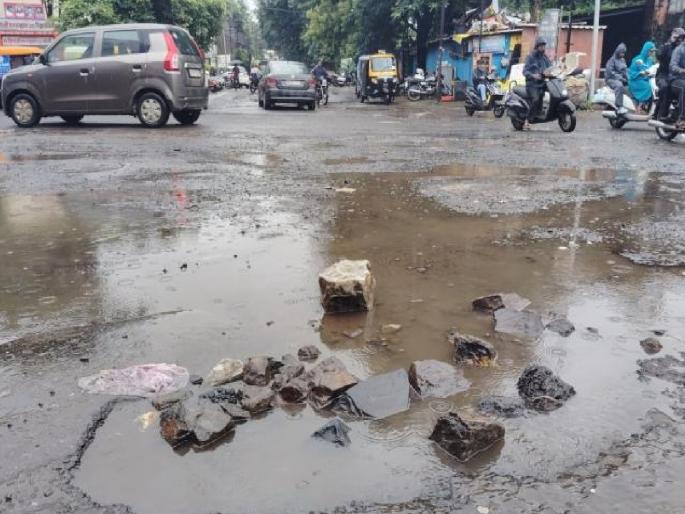 Public interest litigation filed in the circuit bench regarding the issue of bad roads in Kolhapur | कोल्हापुरात रस्त्यांची प्रचंड दुरवस्था, सर्किट बेंचमध्ये जनहित याचिका दाखल Public interest litigation filed in the circuit bench regarding the issue of bad roads in Kolhapur | कोल्हापुरात रस्त्यांची प्रचंड दुरवस्था, सर्किट बेंचमध्ये जनहित याचिका दाखल