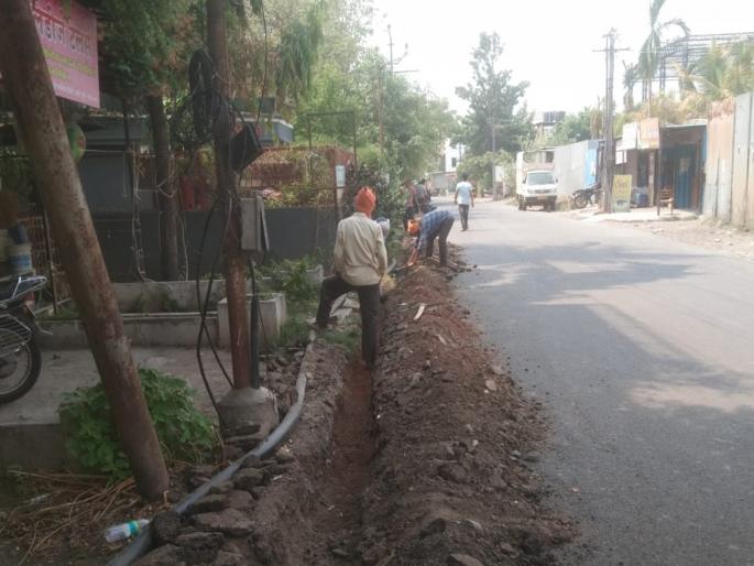 Sir, rains have come... Stop digging roads, repair them; Demands of citizens in the suburbs | साहेब, पावसाळा आला... रस्ते खुदाई रोखा, दुरुस्ती करा; उपनगरांतील नागरिकांची मागणी Sir, rains have come... Stop digging roads, repair them; Demands of citizens in the suburbs | साहेब, पावसाळा आला... रस्ते खुदाई रोखा, दुरुस्ती करा; उपनगरांतील नागरिकांची मागणी